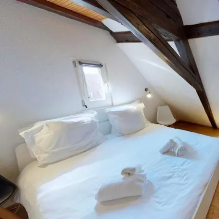 L'authentique - Broglie Apartment